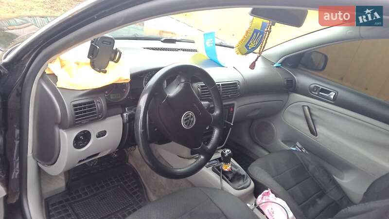 Седан Volkswagen Passat 2002 в Хмельницком