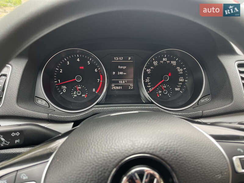Седан Volkswagen Passat 2016 в Ровно