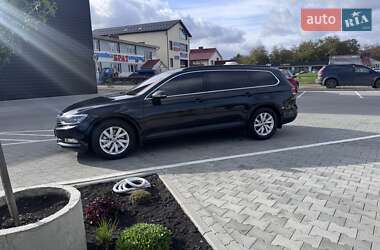 Универсал Volkswagen Passat 2017 в Снятине