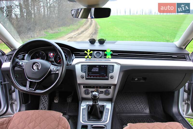 Седан Volkswagen Passat 2016 в Вінниці