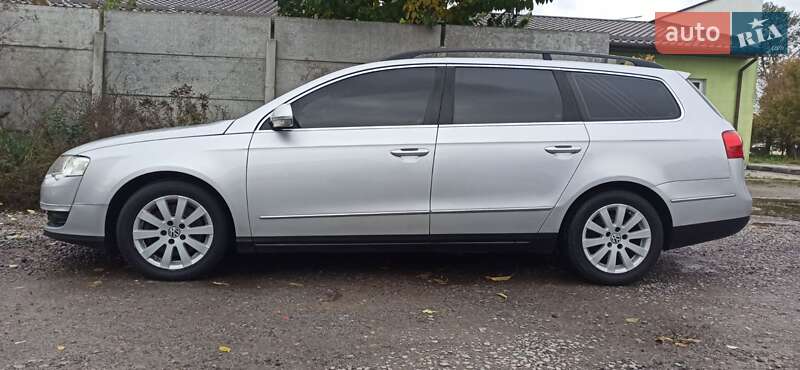 Універсал Volkswagen Passat 2010 в Вінниці