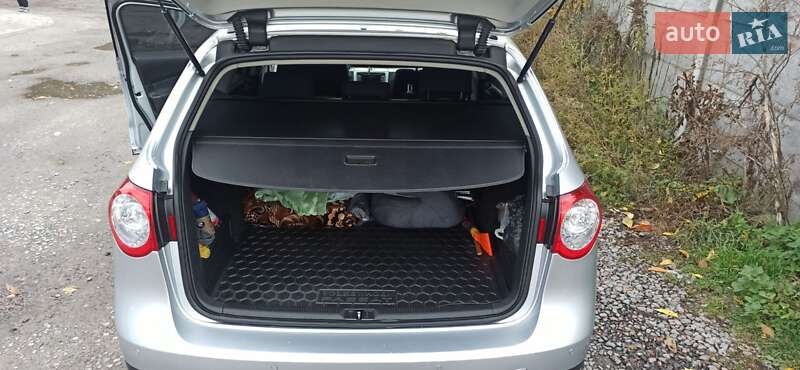 Універсал Volkswagen Passat 2010 в Вінниці