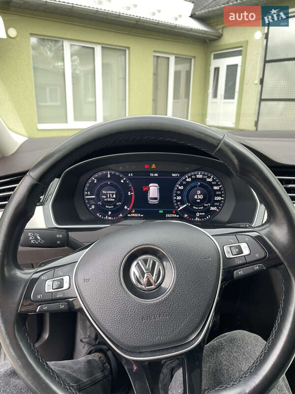 Универсал Volkswagen Passat 2016 в Черновцах