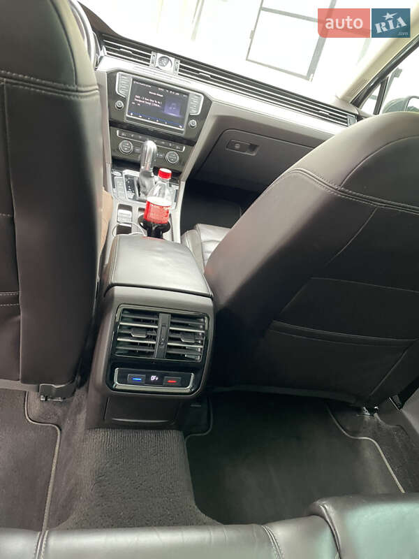 Универсал Volkswagen Passat 2016 в Черновцах