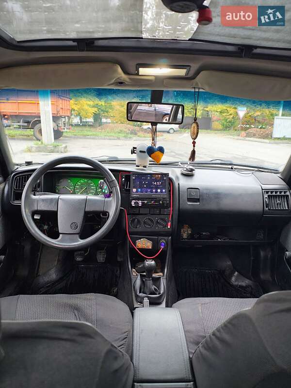 Седан Volkswagen Passat 1989 в Харкові