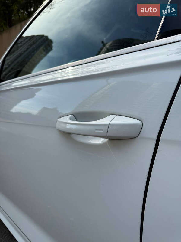 Седан Volkswagen Passat 2020 в Киеве