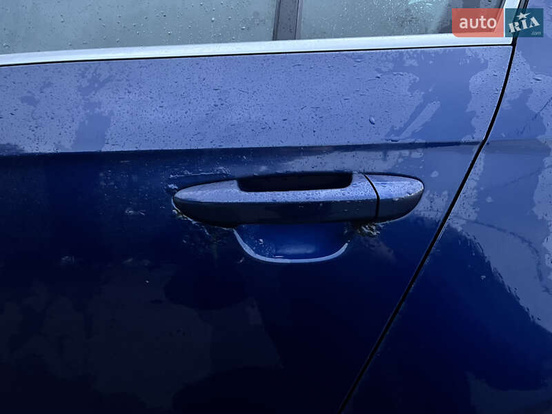 Седан Volkswagen Passat 2005 в Львові