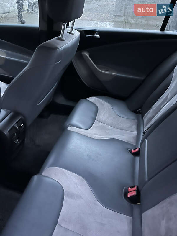Седан Volkswagen Passat 2005 в Львові
