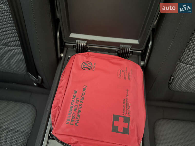 Универсал Volkswagen Passat 2011 в Долине фото 15 Универсал Volkswagen Passat 2011 в Долине