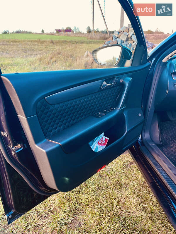 Универсал Volkswagen Passat 2011 в Коростене