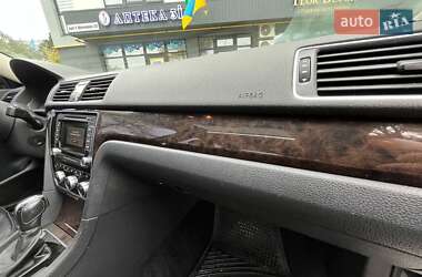 Седан Volkswagen Passat 2014 в 