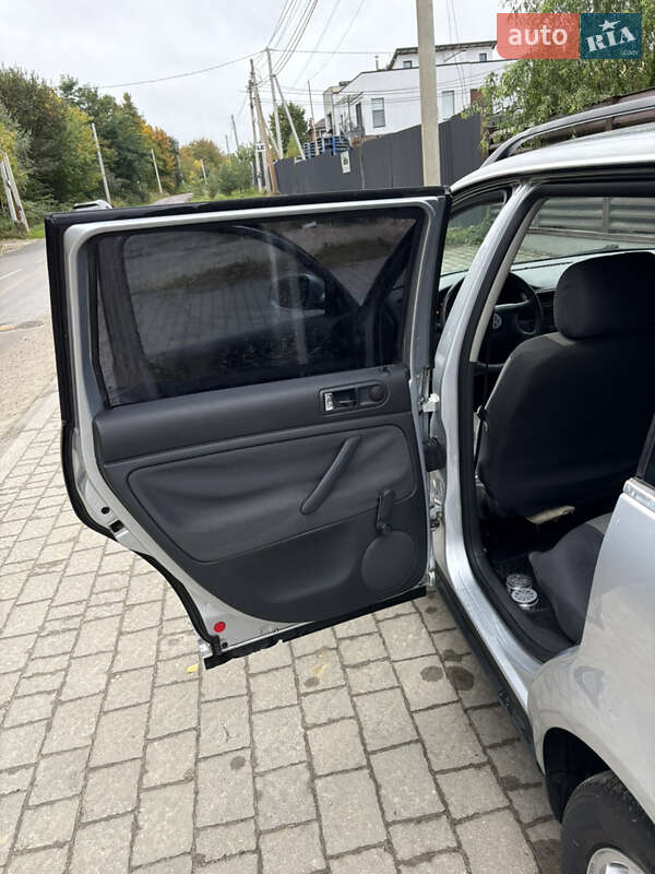 Универсал Volkswagen Passat 2005 в Львове