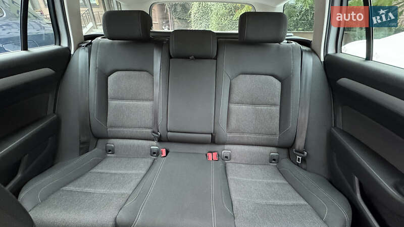 Універсал Volkswagen Passat 2015 в Ірпені