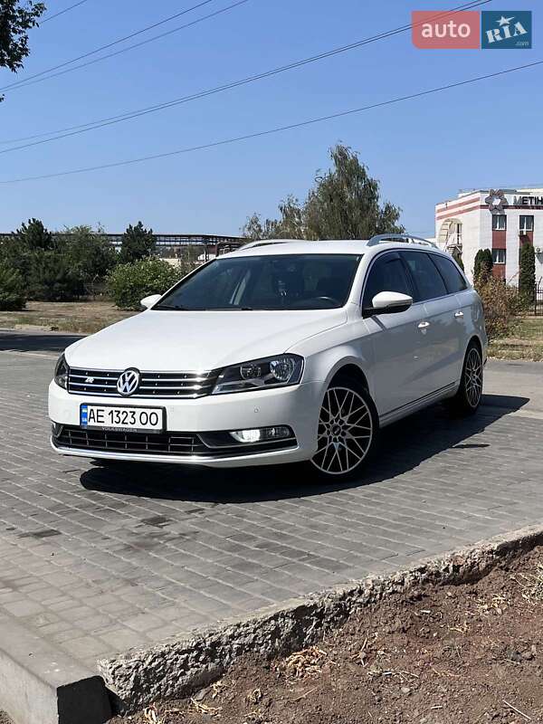 Универсал Volkswagen Passat 2011 в 