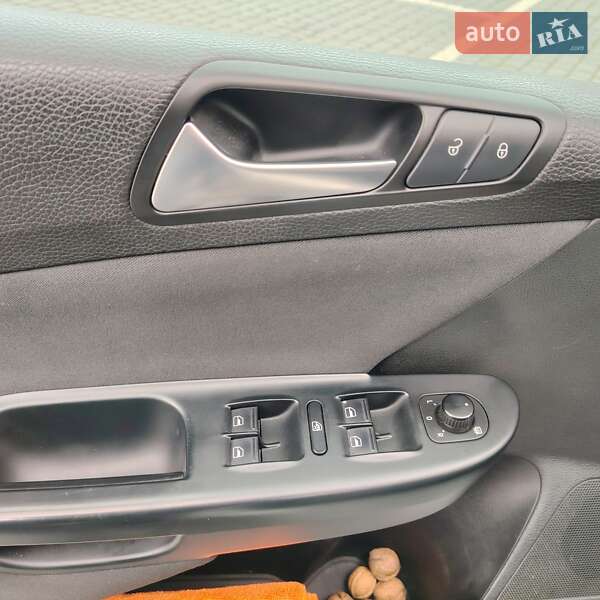 Универсал Volkswagen Passat 2010 в Луцке