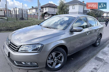 Седан Volkswagen Passat 2013 в 