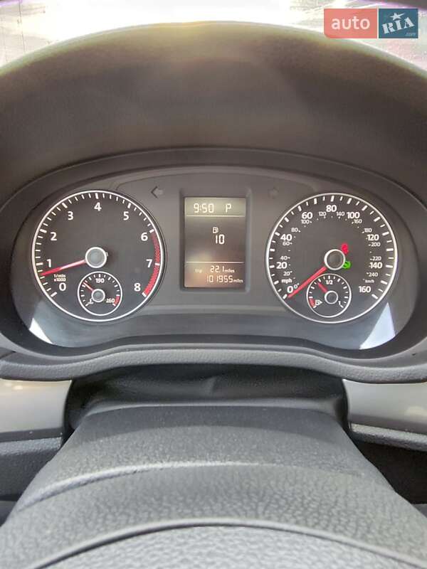 Седан Volkswagen Passat 2014 в Львові