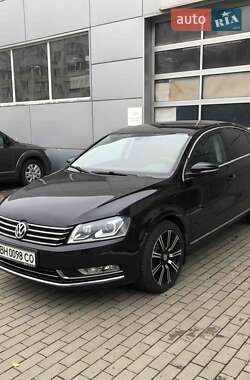 Седан Volkswagen Passat 2013 в Одессе
