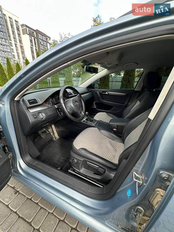 Универсал Volkswagen Passat 2013 в Ивано-Франковске