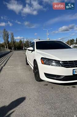 Седан Volkswagen Passat 2012 в 