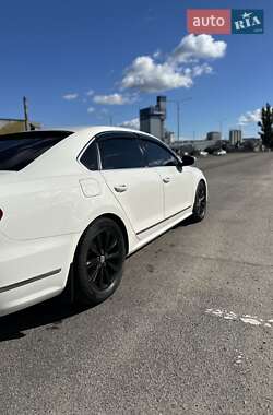 Седан Volkswagen Passat 2012 в 