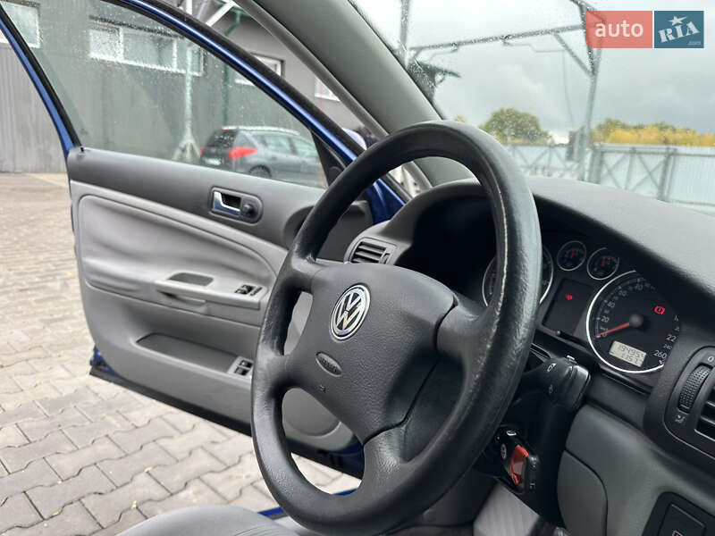 Седан Volkswagen Passat 2002 в Тернополе