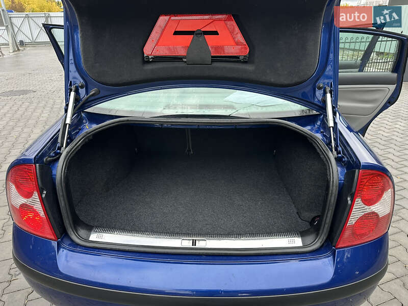 Седан Volkswagen Passat 2002 в Тернополе