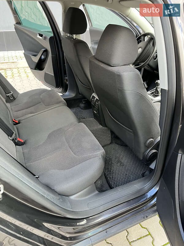 Універсал Volkswagen Passat 2010 в Хмельницькому