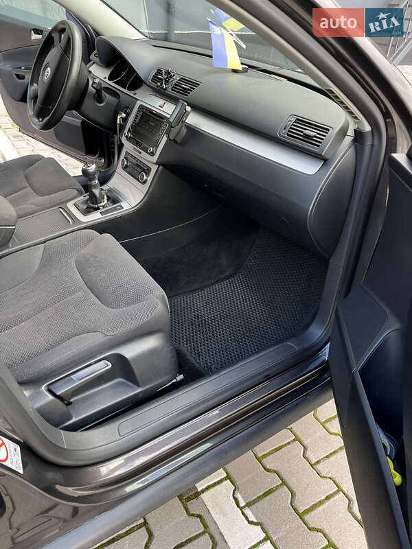 Універсал Volkswagen Passat 2010 в Хмельницькому