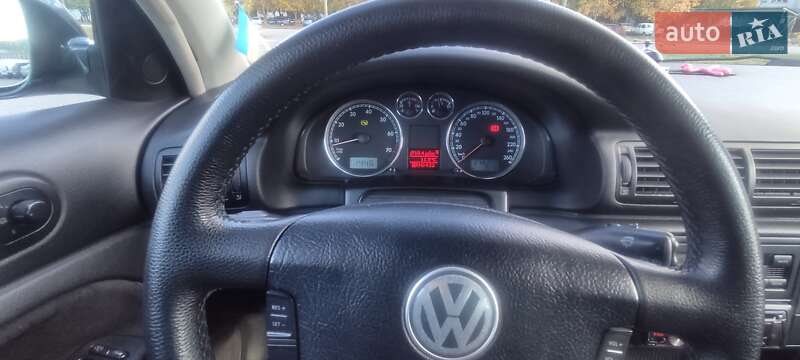 Универсал Volkswagen Passat 2001 в Черкассах