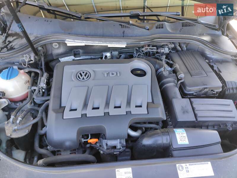 Універсал Volkswagen Passat 2011 в Вінниці