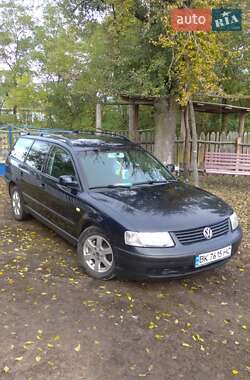 Універсал Volkswagen Passat 1999 в Дубровиці