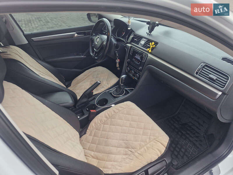 Седан Volkswagen Passat 2016 в Харькове
