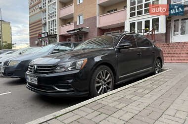 Седан Volkswagen Passat 2016 в Києві