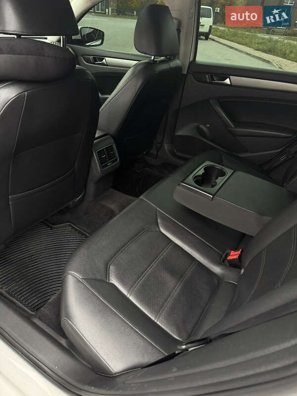 Седан Volkswagen Passat 2013 в Чернигове