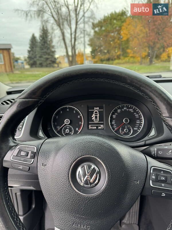 Седан Volkswagen Passat 2013 в Чернигове