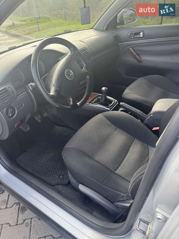 Седан Volkswagen Passat 2005 в Ивано-Франковске