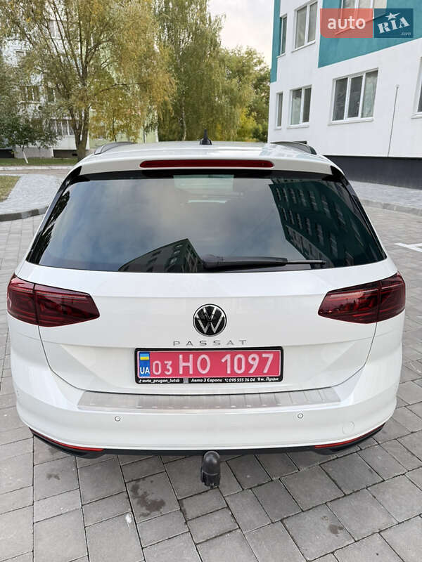 Универсал Volkswagen Passat 2022 в Вараше