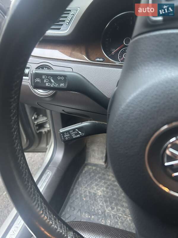 Седан Volkswagen Passat 2013 в Виннице
