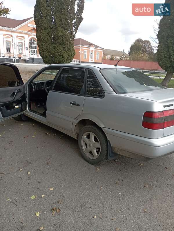 Седан Volkswagen Passat 1994 в Хмільнику фото 12 Седан Volkswagen Passat 1994 в Хмільнику