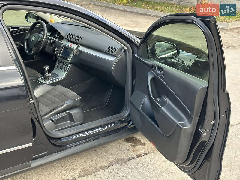 Универсал Volkswagen Passat 2006 в Ровно