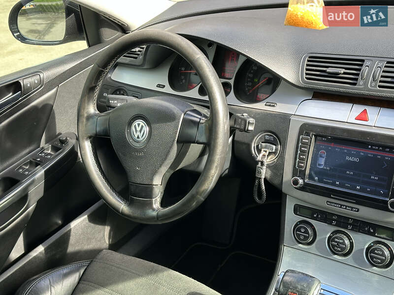 Универсал Volkswagen Passat 2006 в Ровно