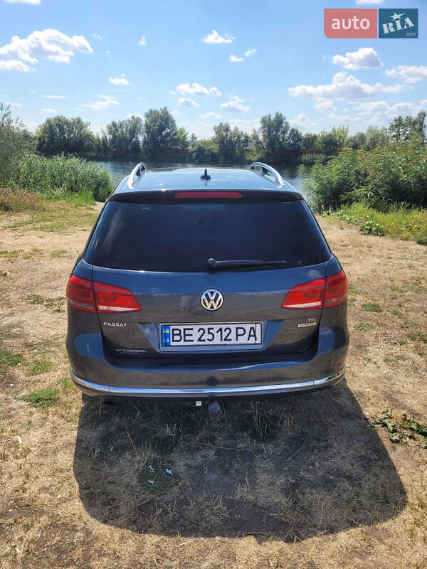 Універсал Volkswagen Passat 2012 в Вознесенську