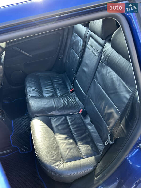 Універсал Volkswagen Passat 2001 в Бородянці