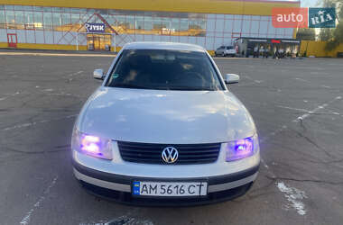 Седан Volkswagen Passat 1999 в Житомире