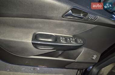 Універсал Volkswagen Passat 2009 в 