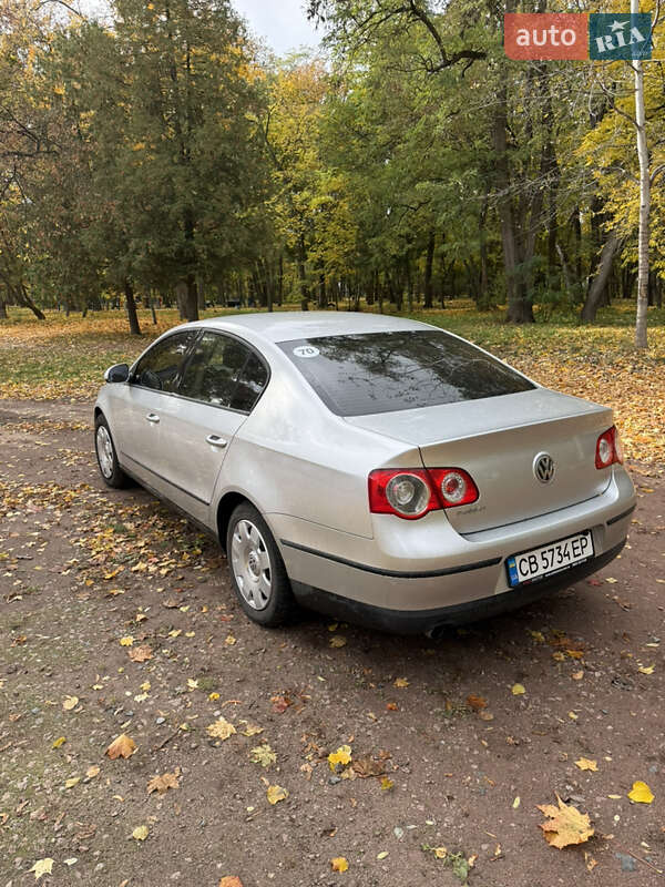 Седан Volkswagen Passat 2006 в Чернигове