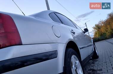 Седан Volkswagen Passat 1998 в 