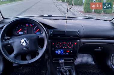 Седан Volkswagen Passat 1998 в 