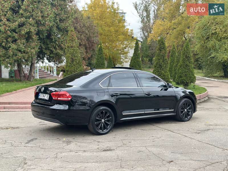 Седан Volkswagen Passat 2011 в Киеве
